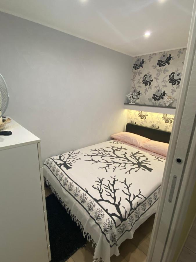 Naxos Beach Apartment Джардини Наксос Екстериор снимка